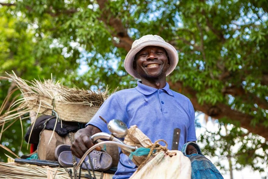 98 Photographs Showing The Radiance Of People Living In Mozambique, By Bruno Pedro 98 Photographs Showing The Radiance Of People Living In Mozambique, By Bruno Pedro