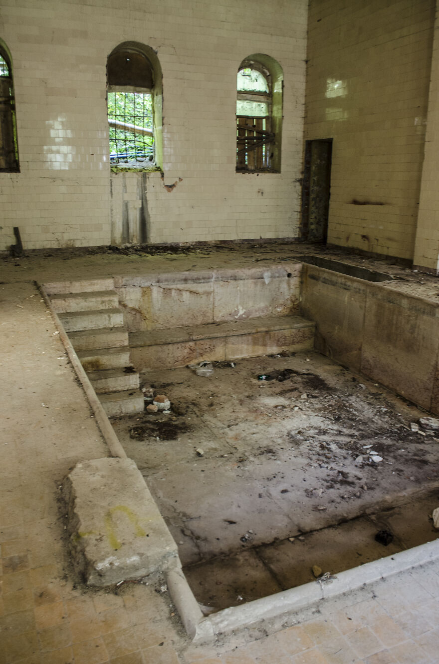 I Started A Reactivation Project To Save One Of The Oldest Spa Resorts In Europe—The Stunning Herculane Baths I Started A Reactivation Project To Save One Of The Oldest Spa Resorts In Europe—The Stunning Herculane Baths