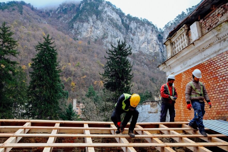 I Started A Reactivation Project To Save One Of The Oldest Spa Resorts In Europe—The Stunning Herculane Baths I Started A Reactivation Project To Save One Of The Oldest Spa Resorts In Europe—The Stunning Herculane Baths