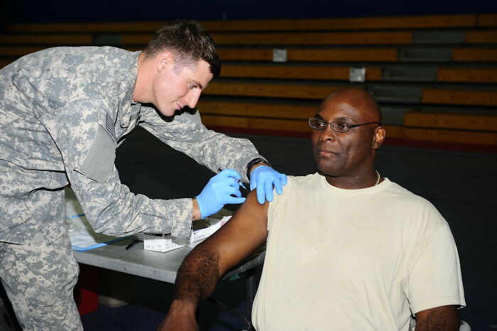 Harvard Epidemiologist Warns People About “Immune Escape” After New COVID-19 Vaccines