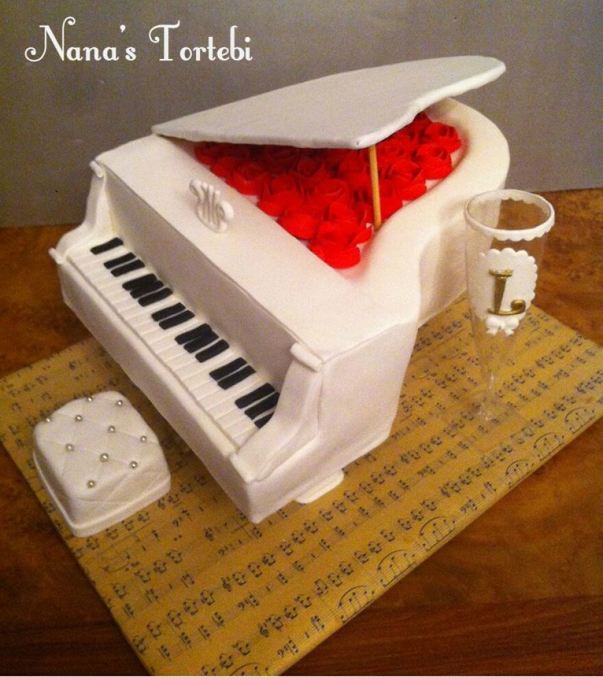 My Aunt’s Artistic Cakes (26 Pics)