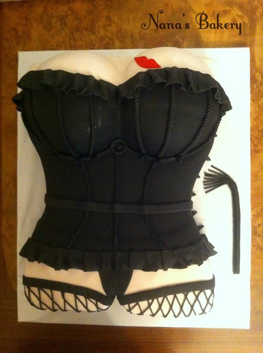 My Aunt’s Artistic Cakes (26 Pics)