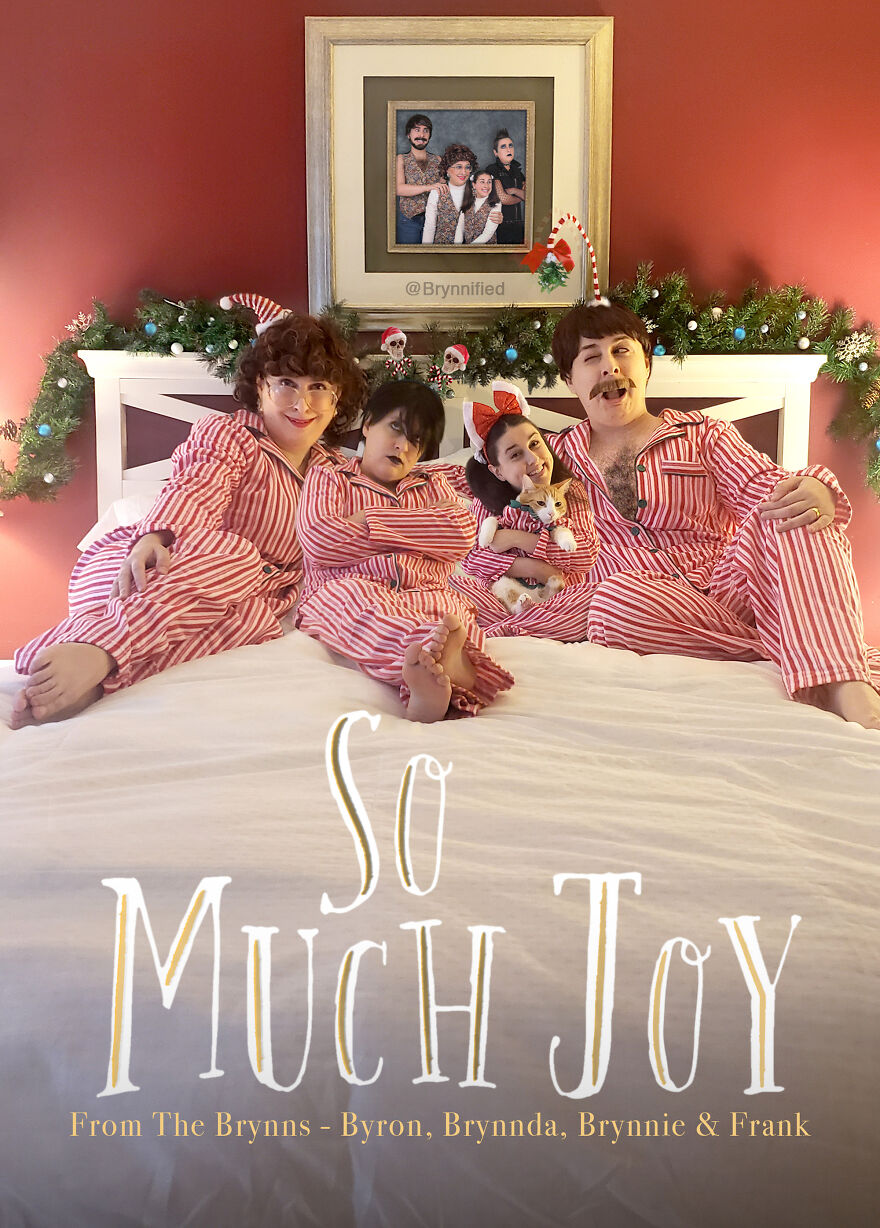 I Photoshopped Myself Into 4 Pretend Family Members To Send Awkward Holiday Cards To My Actual Family I Photoshopped Myself Into 4 Pretend Family Members To Send Awkward Holiday Cards To My Actual Family