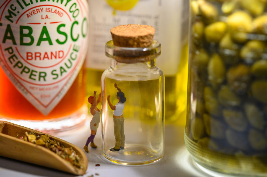 I Create Imaginary Tiny Worlds From Everyday Objects And Mini Figurines (20 New Pics) I Create Imaginary Tiny Worlds From Everyday Objects And Mini Figurines (20 New Pics)