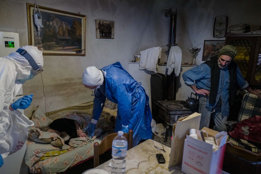 These Photographs From The 2020 Budapest International Foto Awards Will Probably Make You Think About Life (30 Pics) These Photographs From The 2020 Budapest International Foto Awards Will Probably Make You Think About Life (30 Pics)