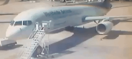 30 Sad Pics Of Trucks And Buses That Tried To Fit Under A Bridge And Regretted It Immediately 30 Sad Pics Of Trucks And Buses That Tried To Fit Under A Bridge And Regretted It Immediately