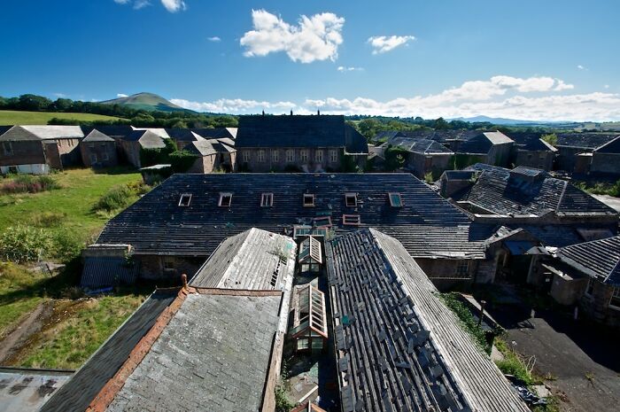 What Abandoned Buildings Have You Explored? (Closed)