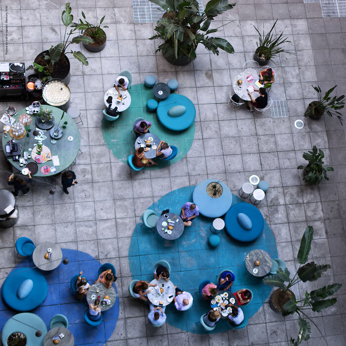 Local People Share 30 Things Tourists Do That Make Them Stand Out As A Non-Local Local People Share 30 Things Tourists Do That Make Them Stand Out As A Non-Local