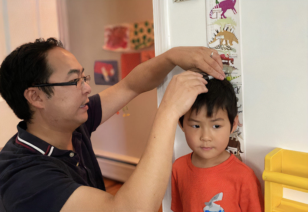 Dad Shares His Heartache Of When His Son Told Him Another Kid Kept Calling Him ‘Chinese Boy’ Dad Shares His Heartache Of When His Son Told Him Another Kid Kept Calling Him ‘Chinese Boy’