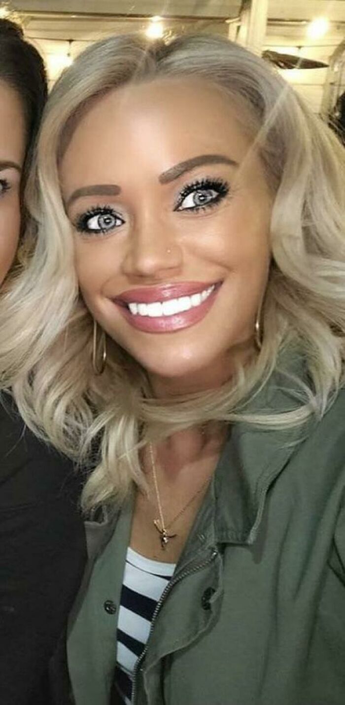 30 Instagrammers Whose Photos Are So Far From Reality, They Got Shamed For It Online (New Pics) 30 Instagrammers Whose Photos Are So Far From Reality, They Got Shamed For It Online (New Pics)