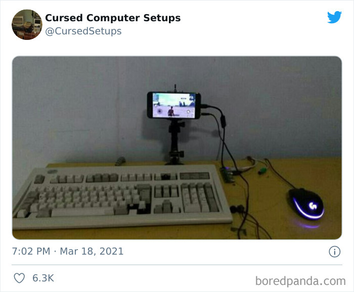 30 Times People Had Such Terrible Computer Setups, They Could Only Be Described As ‘Cursed’, As Shared By This Twitter Account 30 Times People Had Such Terrible Computer Setups, They Could Only Be Described As ‘Cursed’, As Shared By This Twitter Account