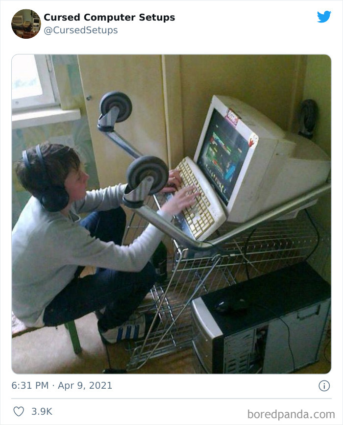 30 Times People Had Such Terrible Computer Setups, They Could Only Be Described As ‘Cursed’, As Shared By This Twitter Account 30 Times People Had Such Terrible Computer Setups, They Could Only Be Described As ‘Cursed’, As Shared By This Twitter Account
