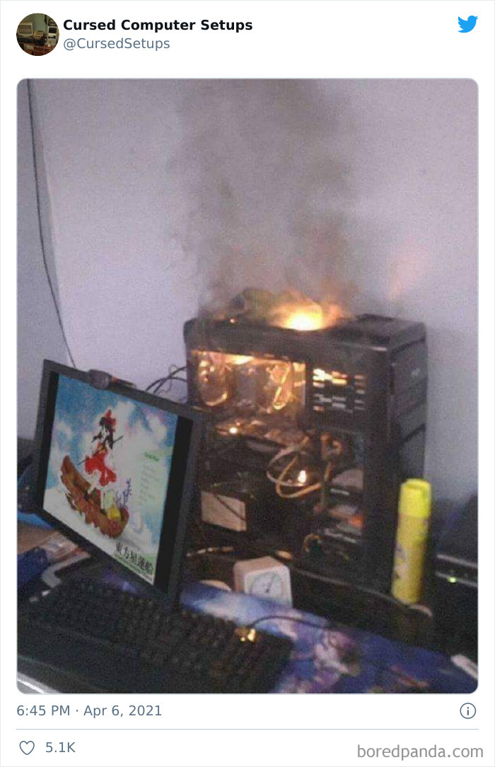 30 Times People Had Such Terrible Computer Setups, They Could Only Be Described As ‘Cursed’, As Shared By This Twitter Account 30 Times People Had Such Terrible Computer Setups, They Could Only Be Described As ‘Cursed’, As Shared By This Twitter Account