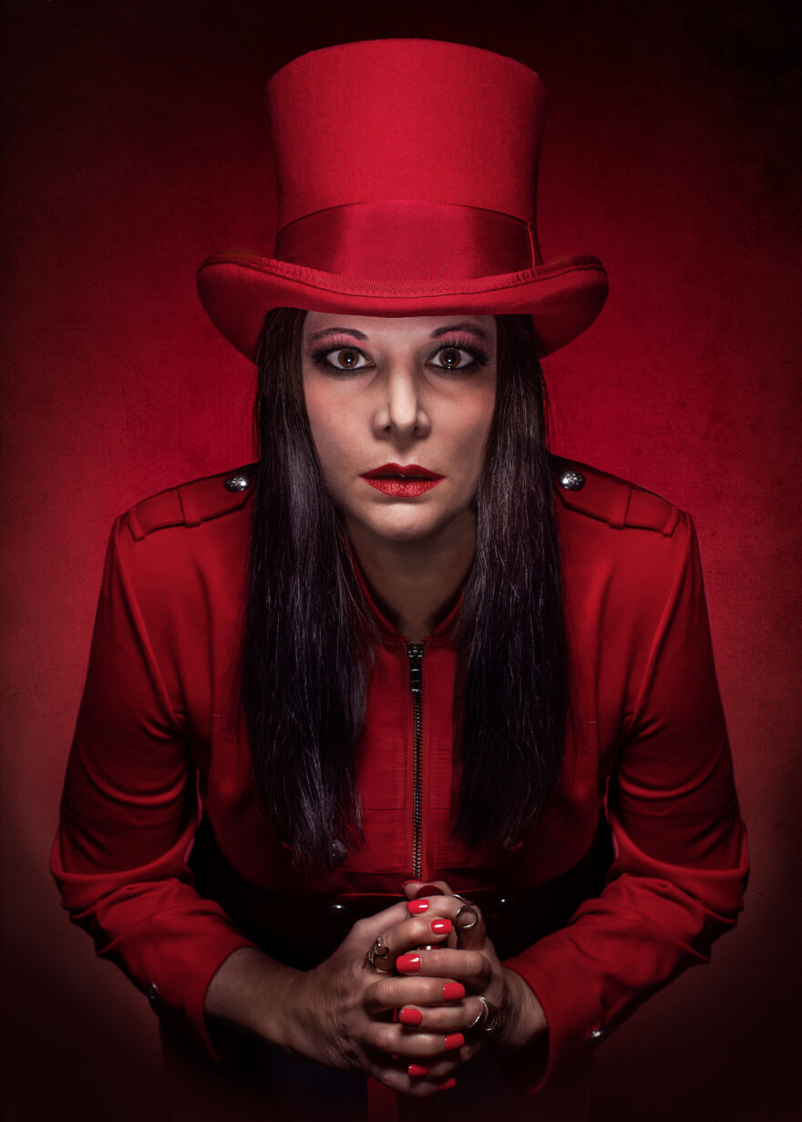 The Photographer In Lockdown Runs Out Of Subjects To Shoot, Turns The Camera On Herself (9 Pics) The Photographer In Lockdown Runs Out Of Subjects To Shoot, Turns The Camera On Herself (9 Pics)