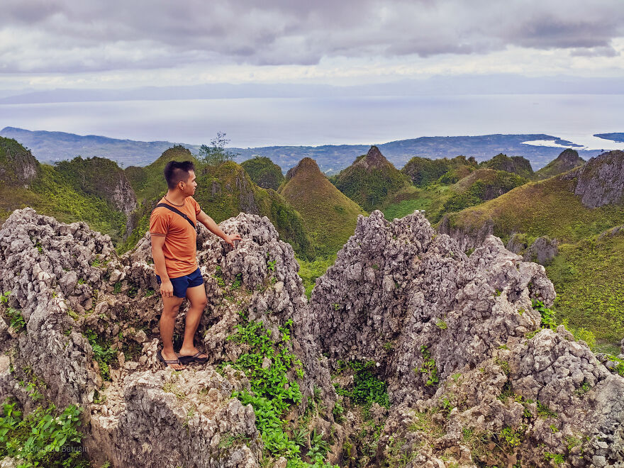 I Like Traveling Around My Country And Take Pictures With My Phone