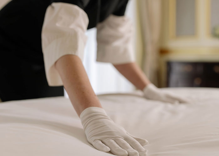 30 Hotel Workers Share What Things They Wish Guests Would Stop Doing, And It’s Disgusting That They Have To Deal With Such Things 30 Hotel Workers Share What Things They Wish Guests Would Stop Doing, And It’s Disgusting That They Have To Deal With Such Things