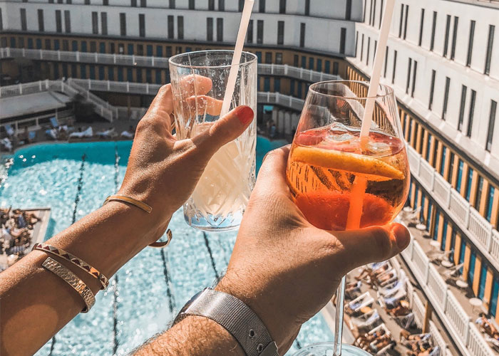 30 Hotel Workers Share What Things They Wish Guests Would Stop Doing, And It’s Disgusting That They Have To Deal With Such Things 30 Hotel Workers Share What Things They Wish Guests Would Stop Doing, And It’s Disgusting That They Have To Deal With Such Things