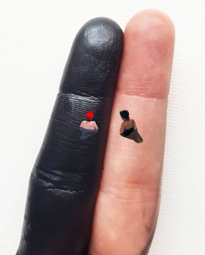 Artist Uses Her Hands As A Canvas To Show Her Hidden Worlds (39 Pics) Artist Uses Her Hands As A Canvas To Show Her Hidden Worlds (39 Pics)