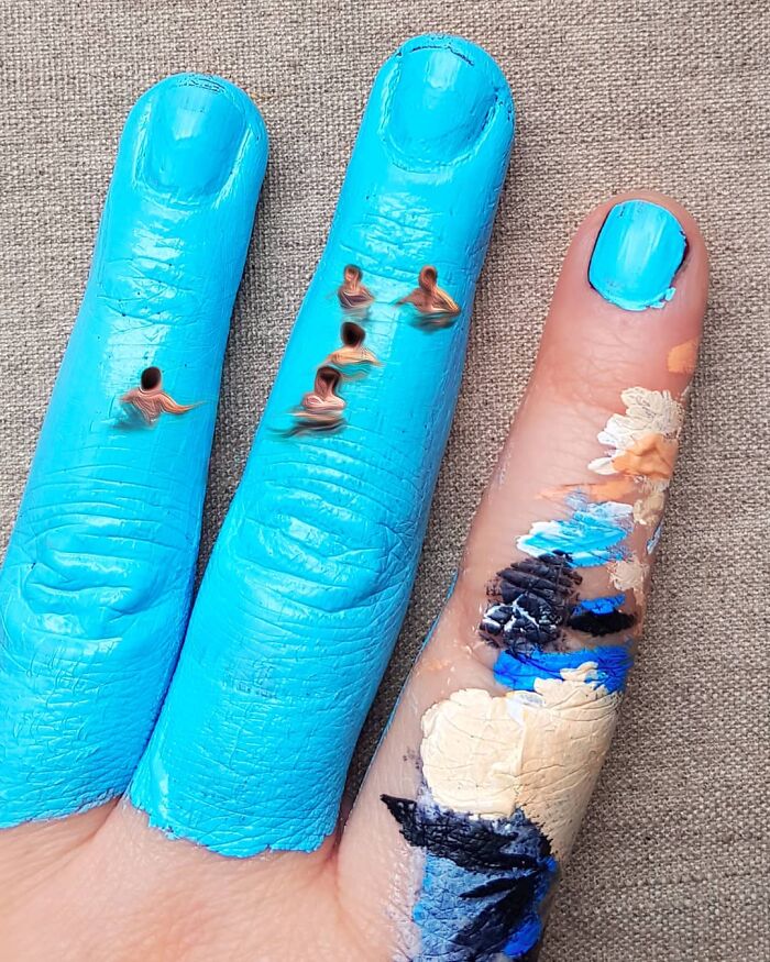 Artist Uses Her Hands As A Canvas To Show Her Hidden Worlds (39 Pics) Artist Uses Her Hands As A Canvas To Show Her Hidden Worlds (39 Pics)