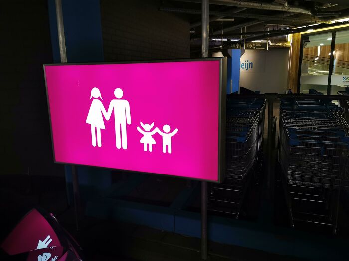 50 Times Designers Failed So Hard, They Got Shamed On The Internet (New Pics) 50 Times Designers Failed So Hard, They Got Shamed On The Internet (New Pics)