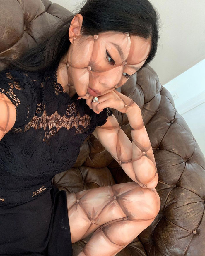 Korean Artist Goes Viral For Transforming Herself Into Mind-Bending Optical Illusions Without Any Photoshop (32 New Pics) Korean Artist Goes Viral For Transforming Herself Into Mind-Bending Optical Illusions Without Any Photoshop (32 New Pics)
