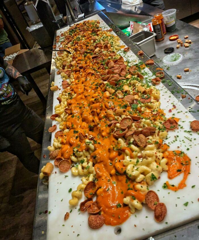 30 People Who Got Some Of The Most Ridiculous Food Servings In The Restaurant Business (New Pics)