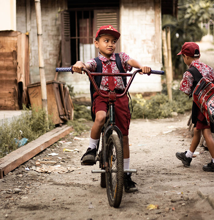 People Are Sharing The Dumbest Rules That Their Schools Ever Enforced, And Here Are 50 Of The Most Mind-Boggling Ones