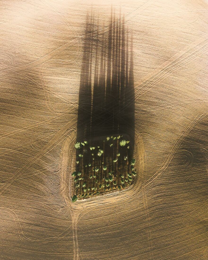 Breathtaking Aerial Photos Of Mountains, Rivers, Lakes And Other Natural Wonders By Gábor Nagy (71 pics) Breathtaking Aerial Photos Of Mountains, Rivers, Lakes And Other Natural Wonders By Gábor Nagy (71 pics)