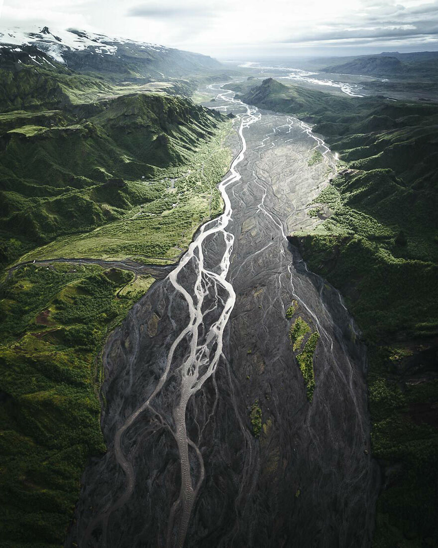 Breathtaking Aerial Photos Of Mountains, Rivers, Lakes And Other Natural Wonders By Gábor Nagy (71 pics) Breathtaking Aerial Photos Of Mountains, Rivers, Lakes And Other Natural Wonders By Gábor Nagy (71 pics)