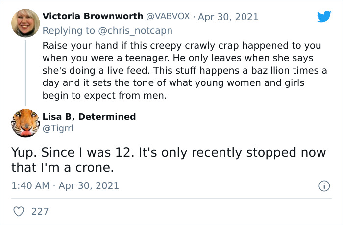 Man Keeps Hitting On A Teen Girl Until She Tells Him She’s On Live Video Man Keeps Hitting On A Teen Girl Until She Tells Him She’s On Live Video