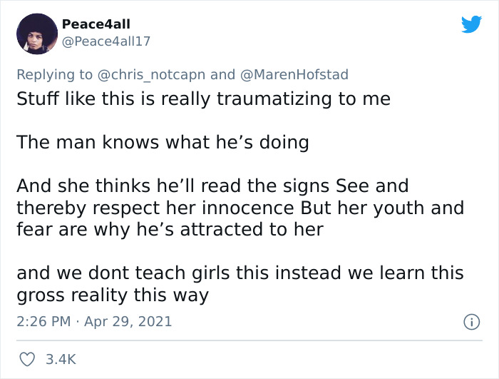 Man Keeps Hitting On A Teen Girl Until She Tells Him She’s On Live Video Man Keeps Hitting On A Teen Girl Until She Tells Him She’s On Live Video