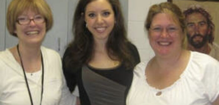 Hey Pandas, Post The Funniest Photobomb (Closed)