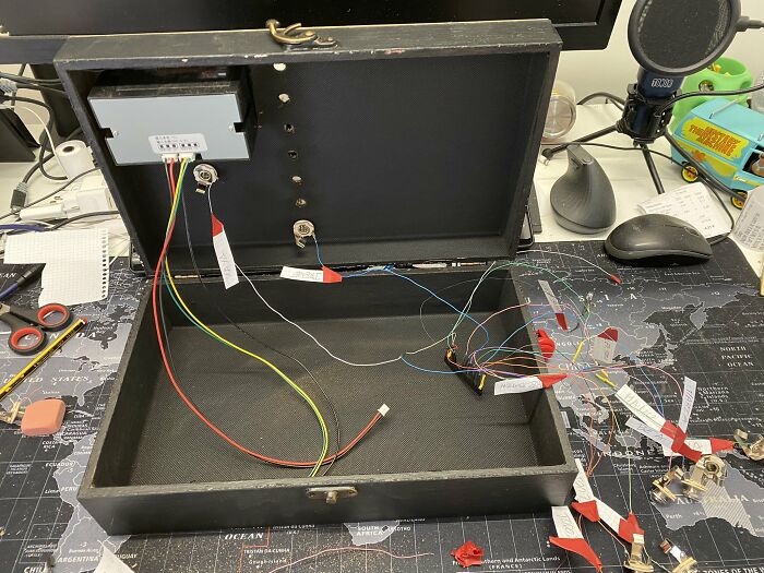 Man Builds A Communication Device For His Grandma That’s Easier To Use Than A Phone, Goes Viral Man Builds A Communication Device For His Grandma That’s Easier To Use Than A Phone, Goes Viral