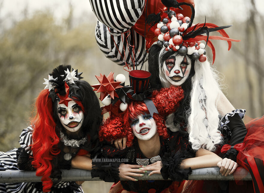 I Photographed A Dark Carnival Themed Photoshoot To Create Couture Clowns In Abandoned Creepy Nature (22 Pics)