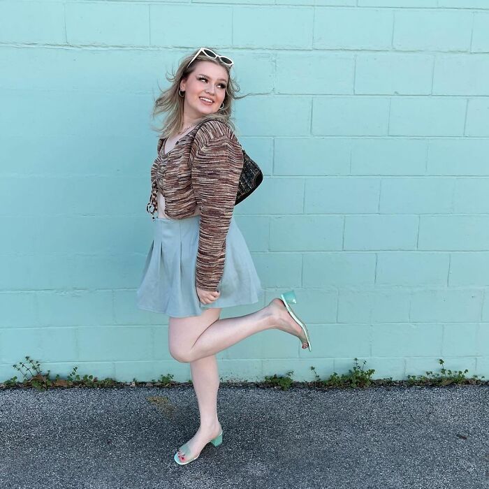 Woman Recreates Outfits To Show The Double Standards Of Fashion Trends, But Not Everyone’s Convinced Woman Recreates Outfits To Show The Double Standards Of Fashion Trends, But Not Everyone’s Convinced