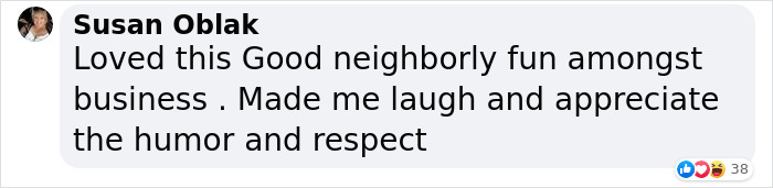 This Town Has A Sign War Going On Between Many Businesses And It’s Entertaining The Locals (20 Pics) This Town Has A Sign War Going On Between Many Businesses And It’s Entertaining The Locals (20 Pics)