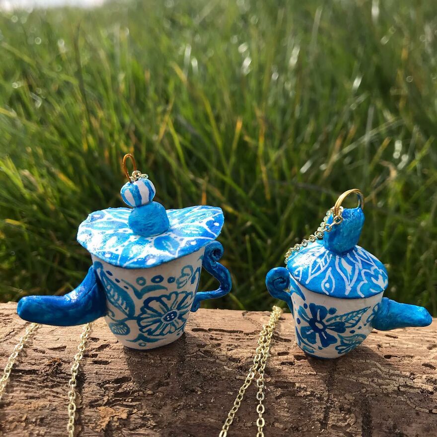 I Made Tiny Wonky Teapot Jewellery To Raise Money For My Cat And Her Stray Friends On The Gili Islands (40 Pics) I Made Tiny Wonky Teapot Jewellery To Raise Money For My Cat And Her Stray Friends On The Gili Islands (40 Pics)