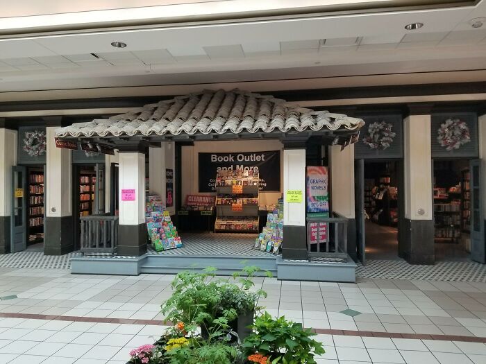 People Online Are Cracking Up At These 40 Buildings Attempting To Hide Their Previous Purpose Shared In This Online Group People Online Are Cracking Up At These 40 Buildings Attempting To Hide Their Previous Purpose Shared In This Online Group