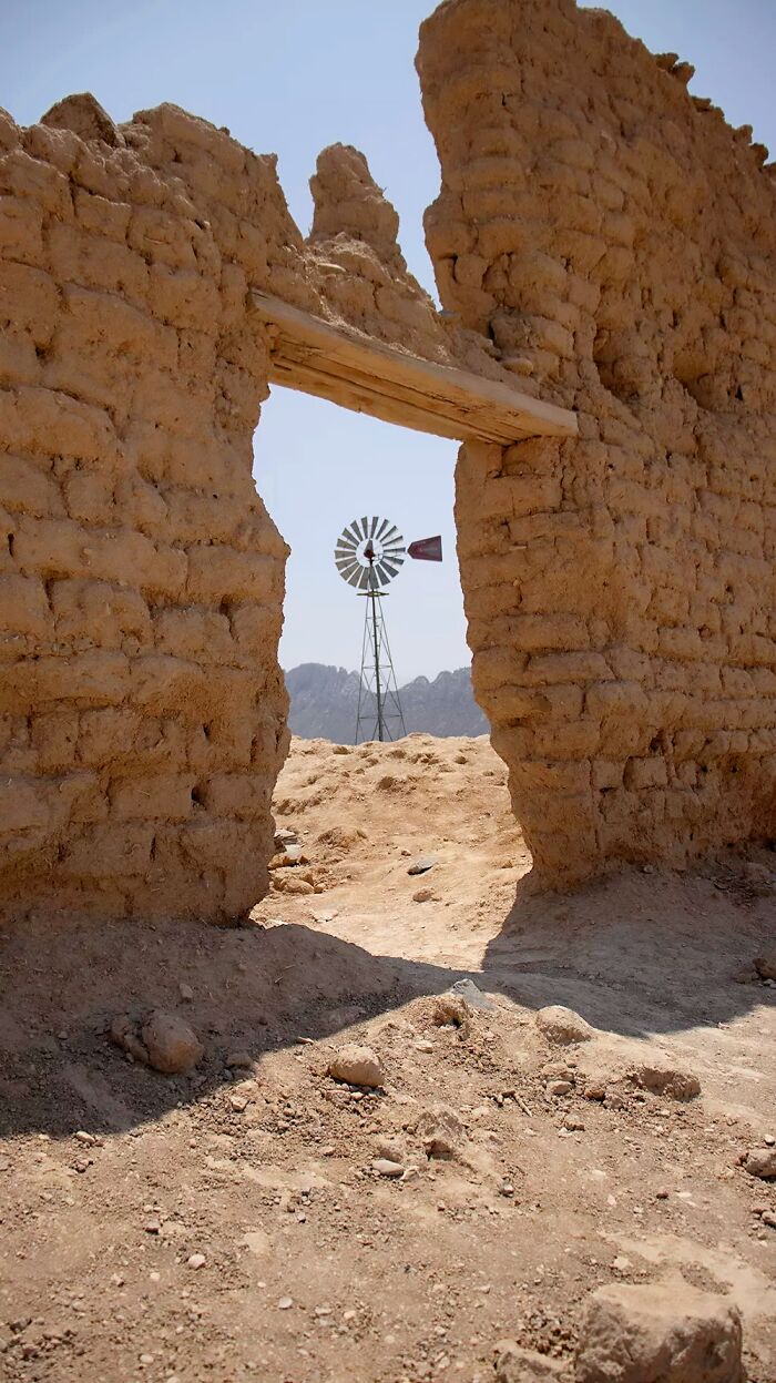 Hey Pandas, Show Your Best Editing Skills On This Picture Of The Desert Hey Pandas, Show Your Best Editing Skills On This Picture Of The Desert