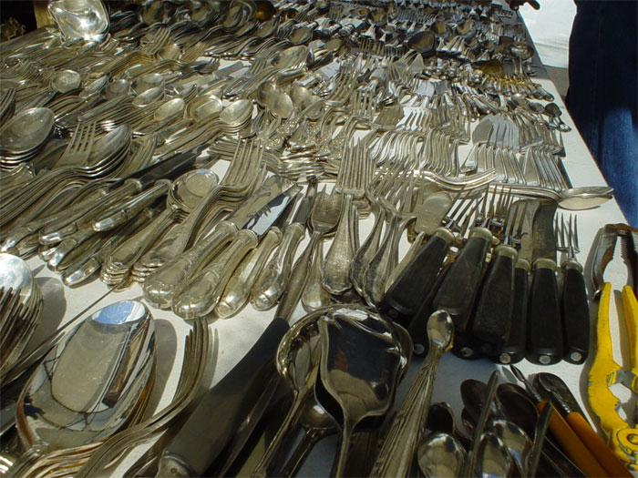 People In This Online Group Share 30 Stories About The Wildest Things Garbage Workers Have Found Thrown Away People In This Online Group Share 30 Stories About The Wildest Things Garbage Workers Have Found Thrown Away