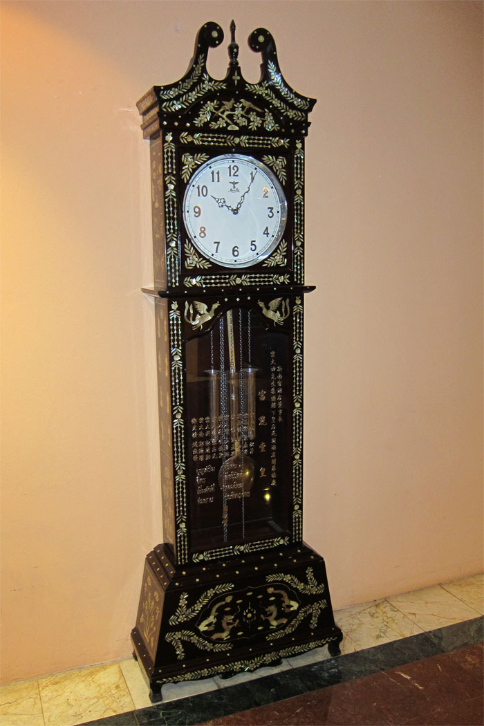 People In This Online Group Share 30 Stories About The Wildest Things Garbage Workers Have Found Thrown Away People In This Online Group Share 30 Stories About The Wildest Things Garbage Workers Have Found Thrown Away