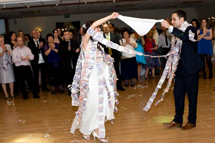 30 Wedding Traditions People In This Online Group Chose Or Would Choose To Ditch 30 Wedding Traditions People In This Online Group Chose Or Would Choose To Ditch