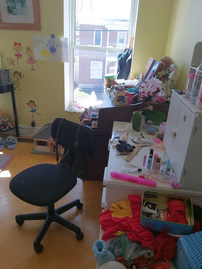 Hey Pandas, Post A Picture Of Your Room In Its Messiest State (Closed) Hey Pandas, Post A Picture Of Your Room In Its Messiest State (Closed)