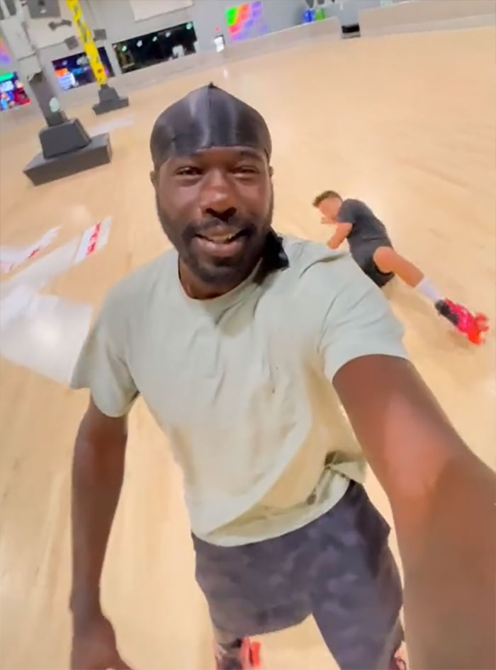 TikToker Takes On The Challenge Of Becoming Best Friends With A Stranger For A Day, Changes The Life Of A Homeless Man TikToker Takes On The Challenge Of Becoming Best Friends With A Stranger For A Day, Changes The Life Of A Homeless Man