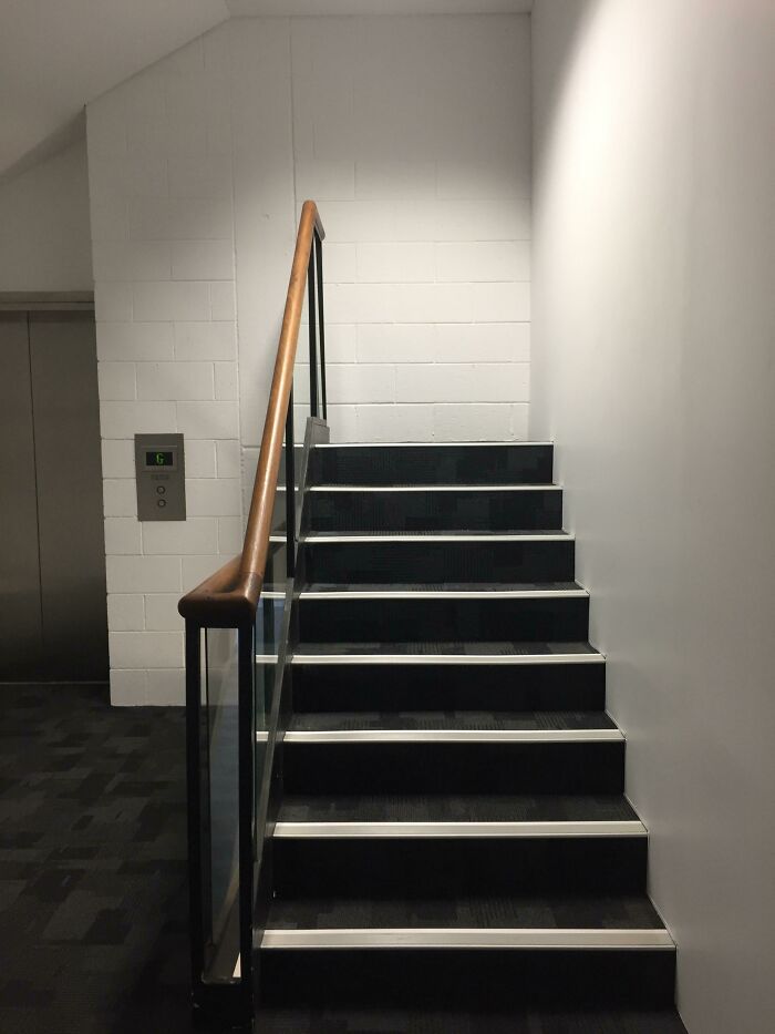 45 Epic Stair Design Fails That May Result In Some Serious Injuries (New Pics) 45 Epic Stair Design Fails That May Result In Some Serious Injuries (New Pics)