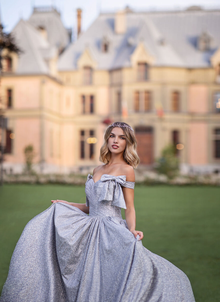 I Created Cinderella Themed Photos At A Swiss Castle (19 Pics) I Created Cinderella Themed Photos At A Swiss Castle (19 Pics)