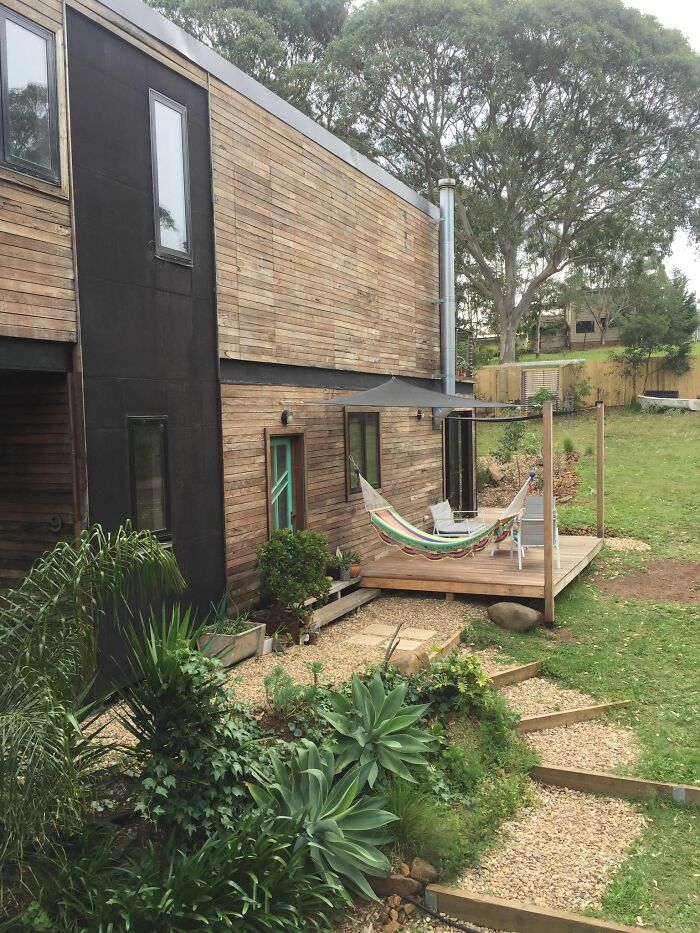 A Man Built His Dream House Using 4 Shipping Containers For $150,000