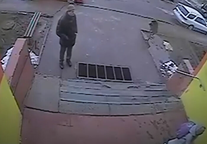 Video Showing 9-Year-Old Girl Outsmarting A Creepy Man Following Her Home Goes Viral Video Showing 9-Year-Old Girl Outsmarting A Creepy Man Following Her Home Goes Viral