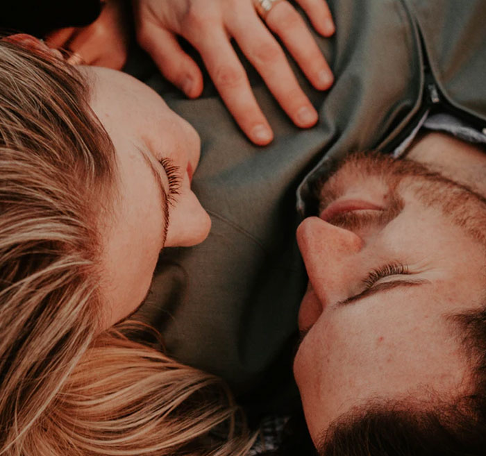 35 People Respond To &#8220;What Is A Tell-Tale Sign That A Man Is Insecure About His Masculinity Or Himself In General?&#8221;