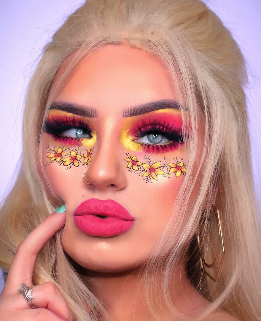 I Use Makeup To Create Art On My Face (107 Pics) I Use Makeup To Create Art On My Face (107 Pics)